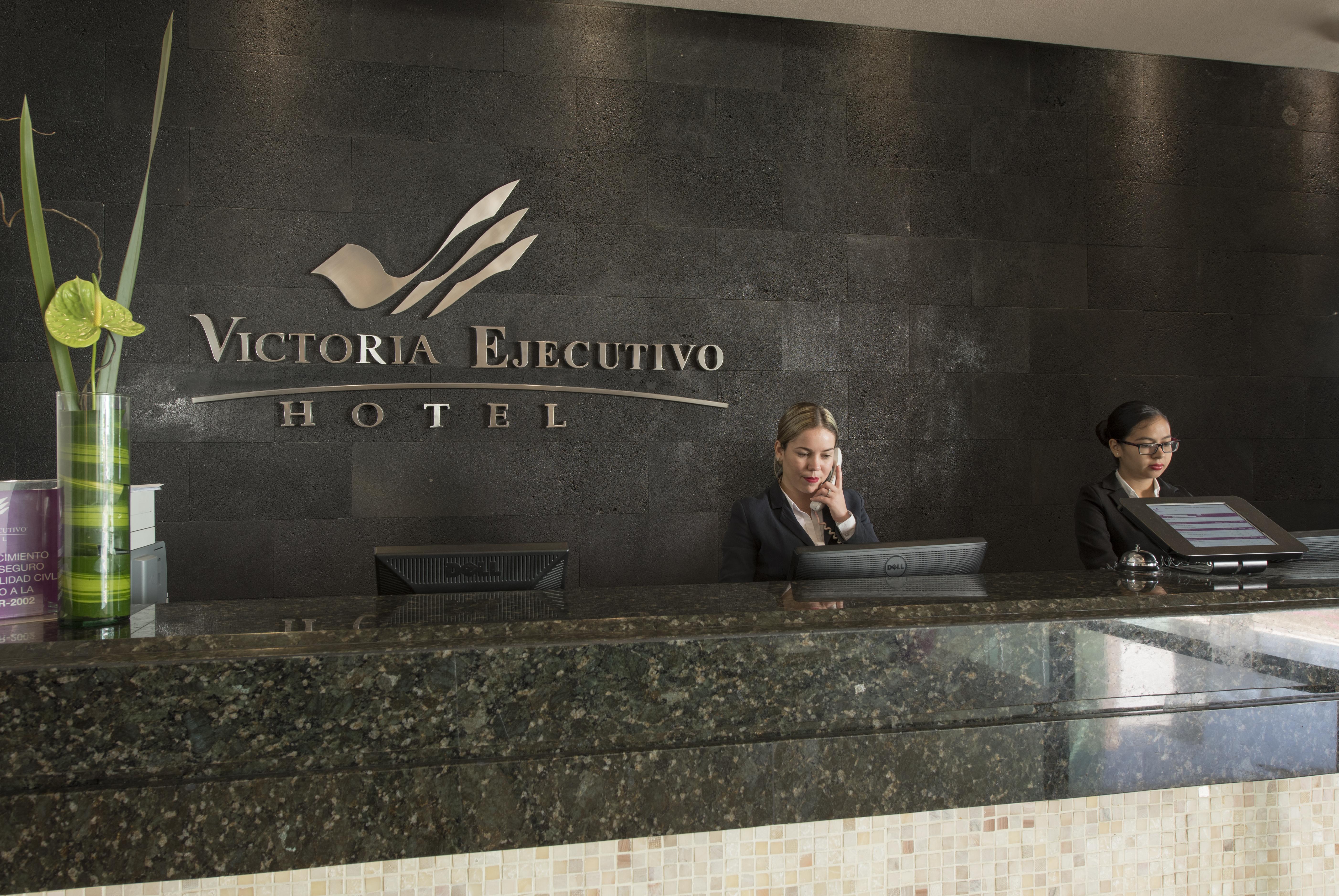 Victoria Ejecutivo Ξενοδοχείο Γκουανταλαχάρα Εξωτερικό φωτογραφία